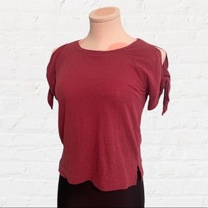 ♥️3/$12 Abercrombie and Fitch Short Sleeve Cold Shoulder Top